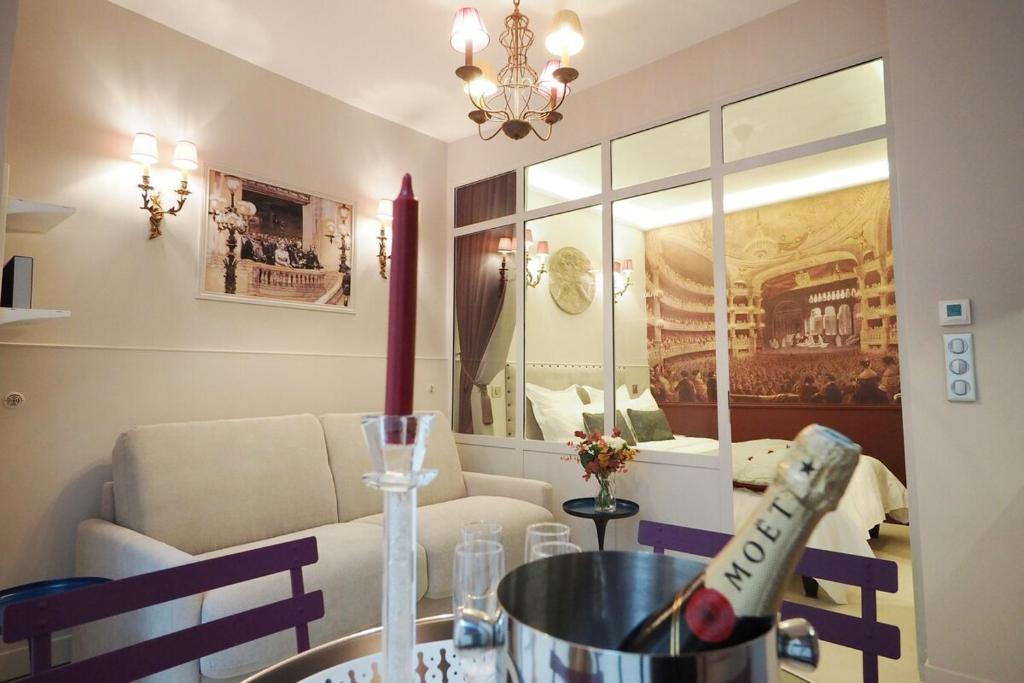 Palais royal apartment - 5