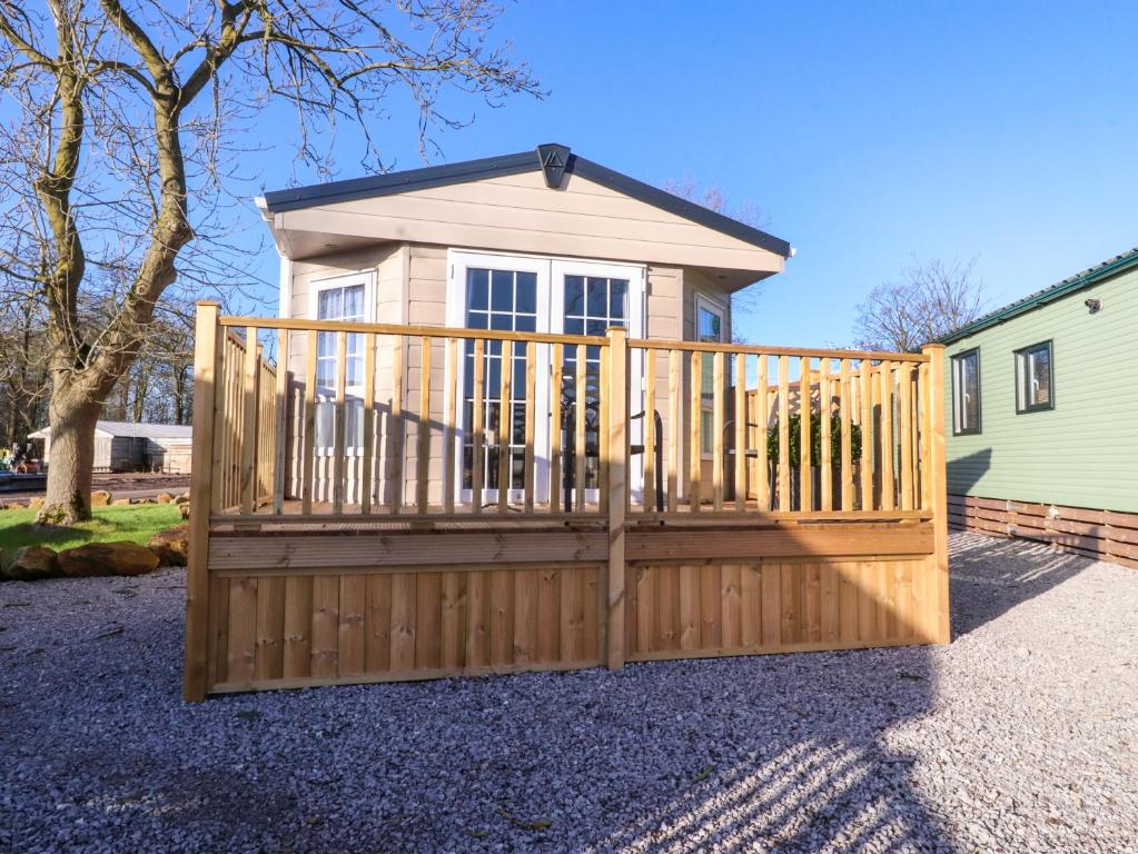 17 Birchwood Close, Brown Moss Side