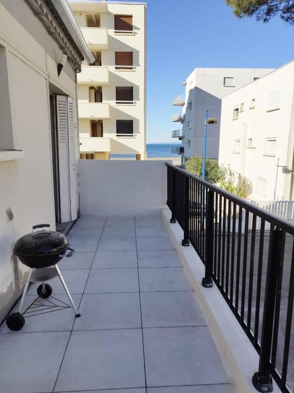 AS15280 - P3 face à la mer avec garage privé à 2 pas du Centre Ville - 2