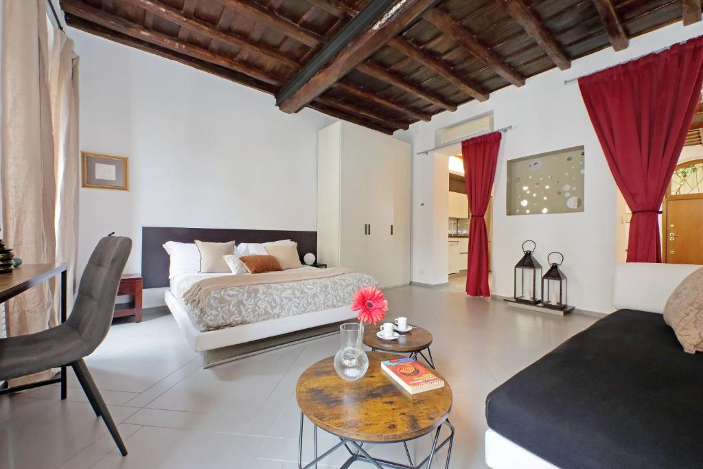 Trastevere Historic Loft by Luxury Getaways - 4
