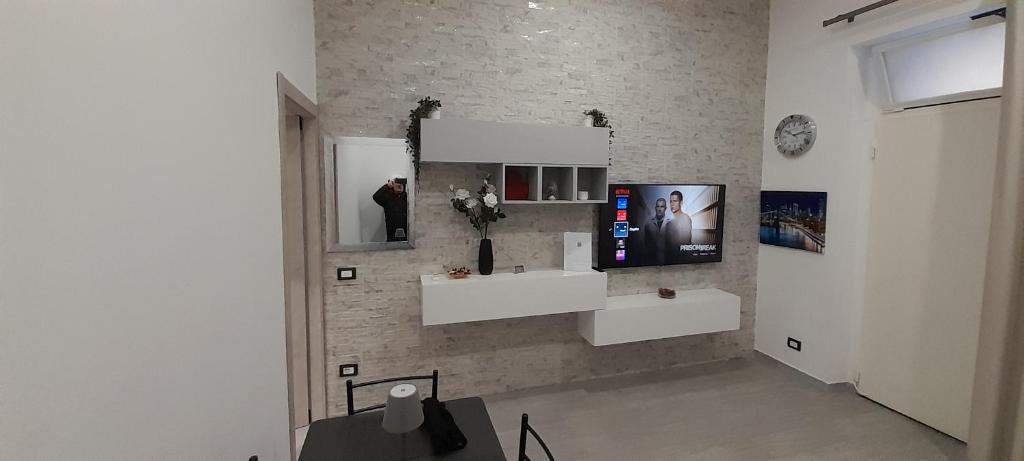 Caronda House 2 - 5