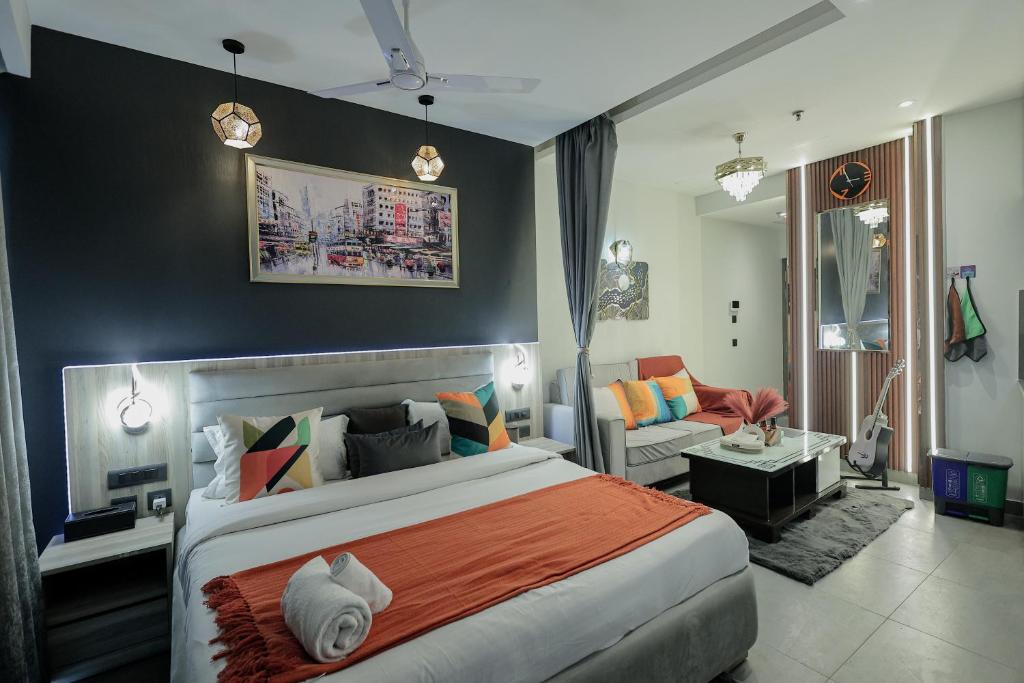 Lux Paradise By Aurum, Noida