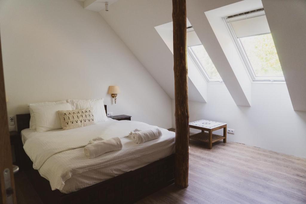 Mia Hotel, Orissaare