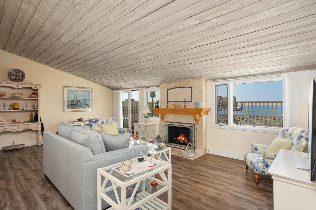 Dolphin View - SUR43, Solana Beach