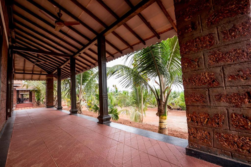 Beachfront Villas 근처의 조용하고 평화로운 해변 풍경