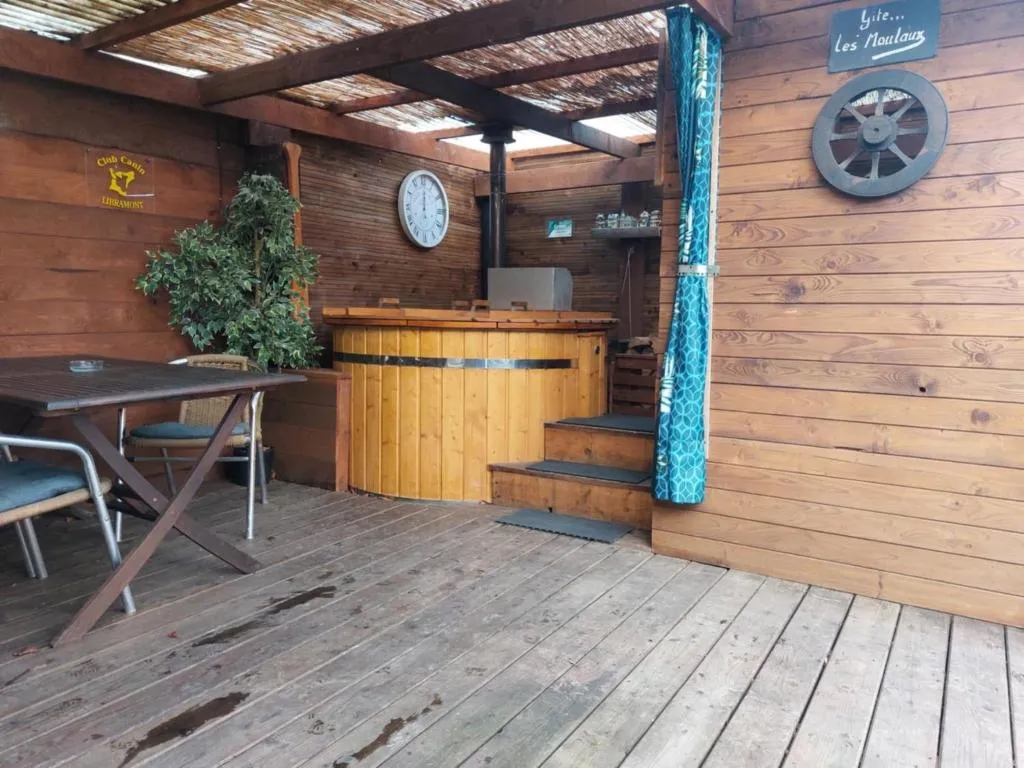 Les MauLau'x, hotel in Sʼberchamp