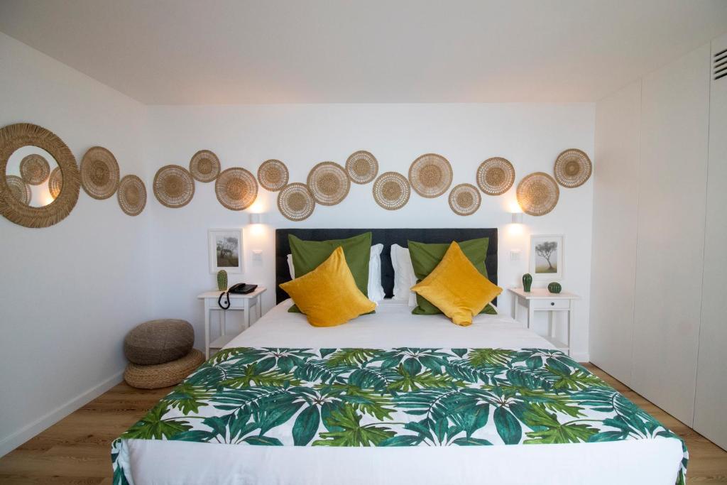 Hotel Euro Moniz — Hotel rooms in Porto Moniz, Madeira