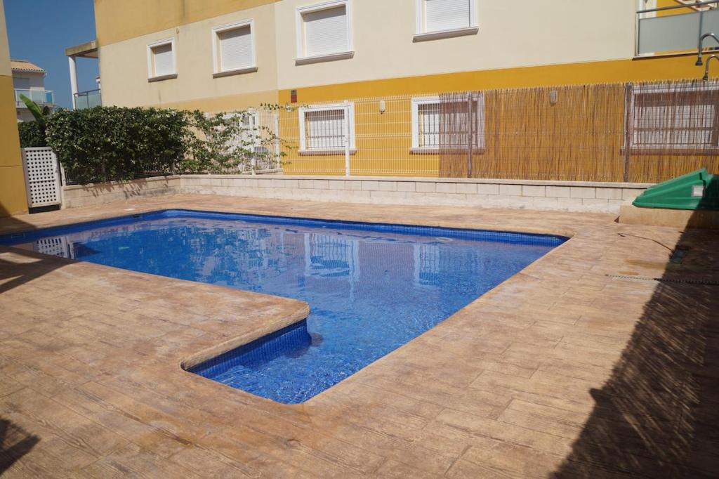 Acogedor adosado con piscina en Oliva playa - 2