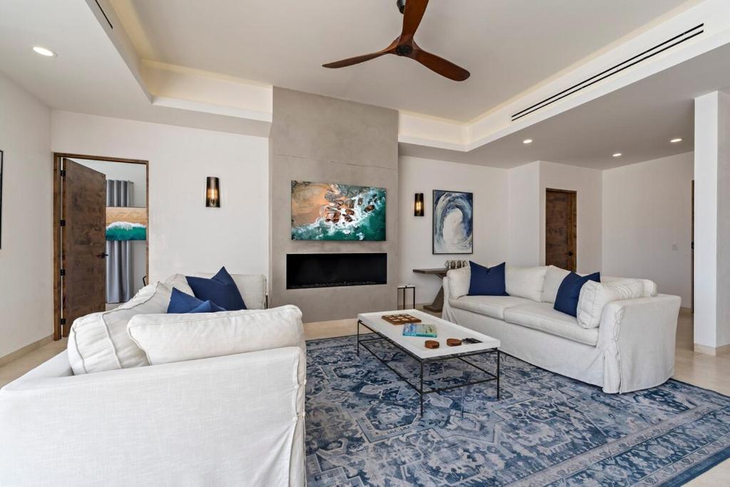 It was spotless and well-stocked, Cabo San Lucas