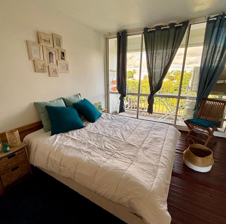 Spacieux appart avec piscine, 5 minutes à pied des plages, Le Gosier