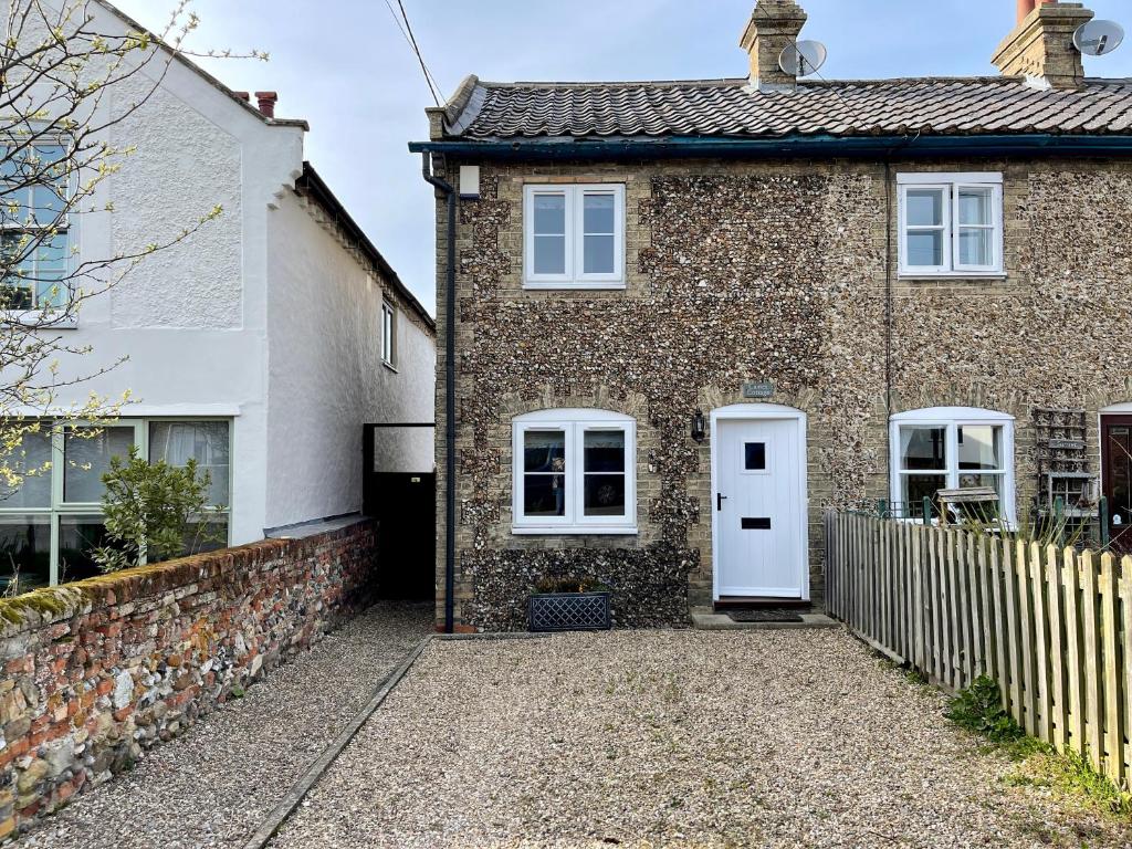 Caines Cottage, Saxmundham