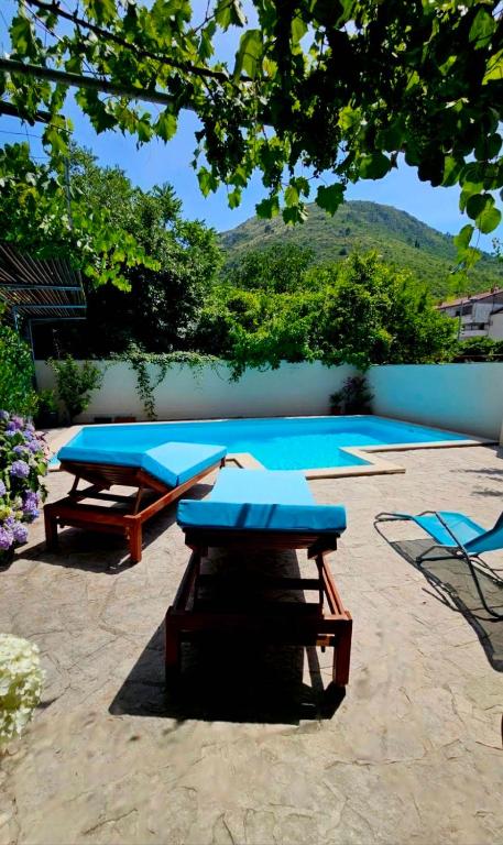 Lovely house with swimming pool - 3