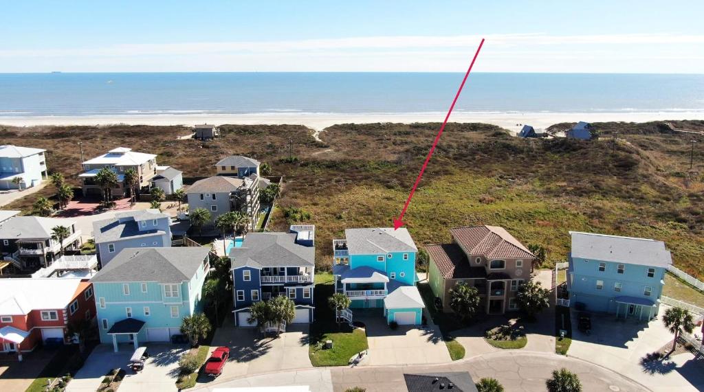 Coastal Soiree Ocean Views Game Room Steps from Port Aransas Beaches, Port Aransas