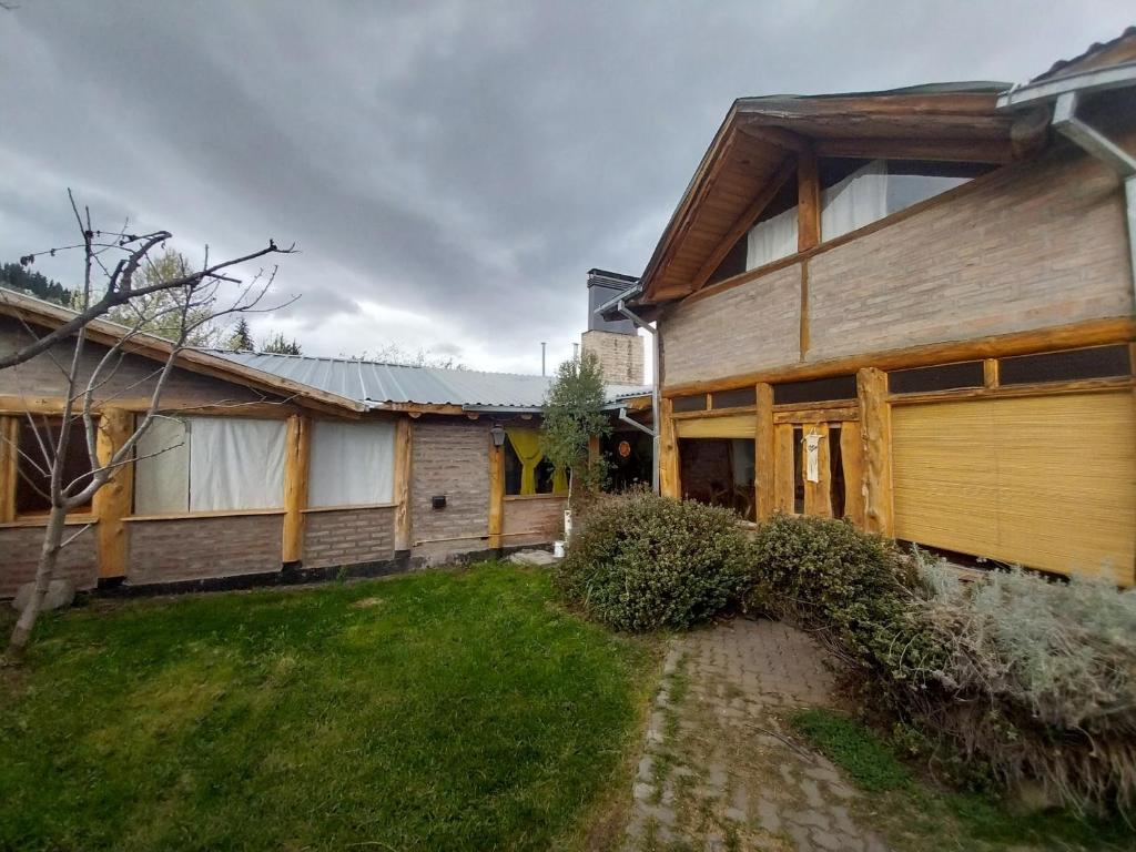 Departamento rustico, cercano al centro y con lo necesario para su estadía - 1