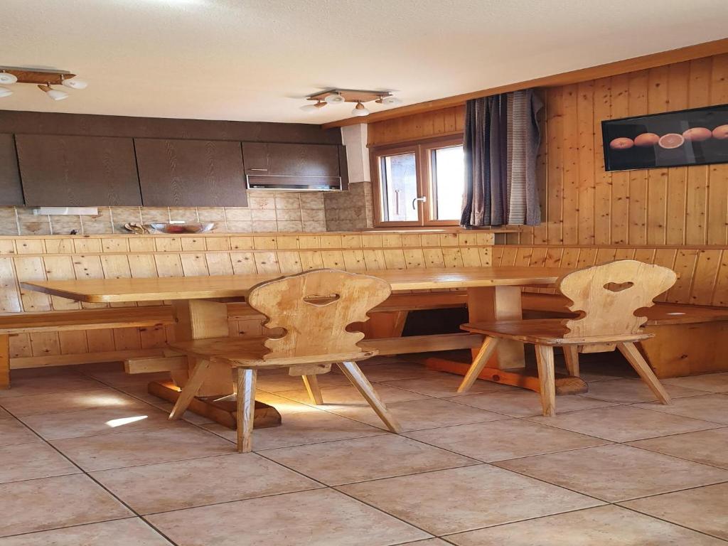 Apartment for 8 in Veysonnaz - 4