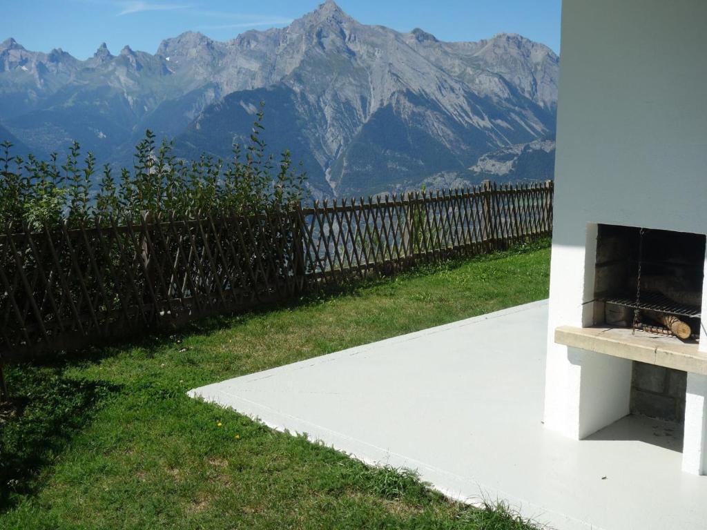 Apartment in Veysonnaz with Private Balcony - 1