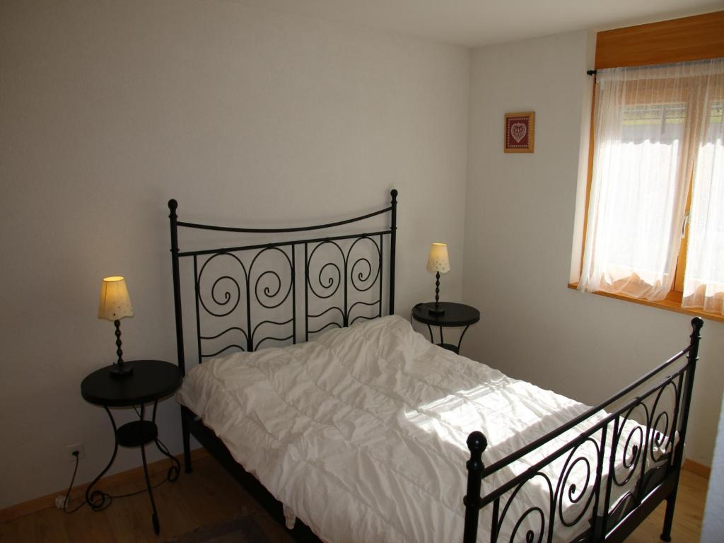 Charming Apartment With Balcony - 4