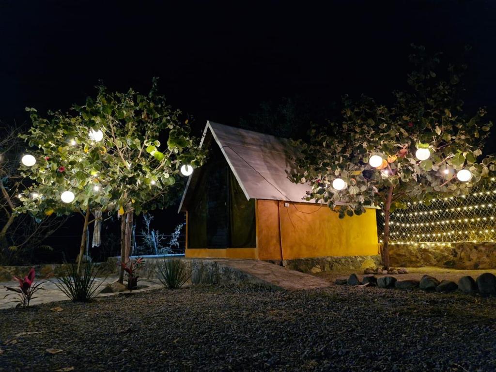 Cabaña Las Luciérnagas, El Parián