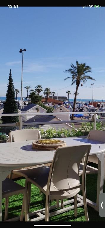 Studio vue splendide sur mer et port, Saint-Cyprien-Plage