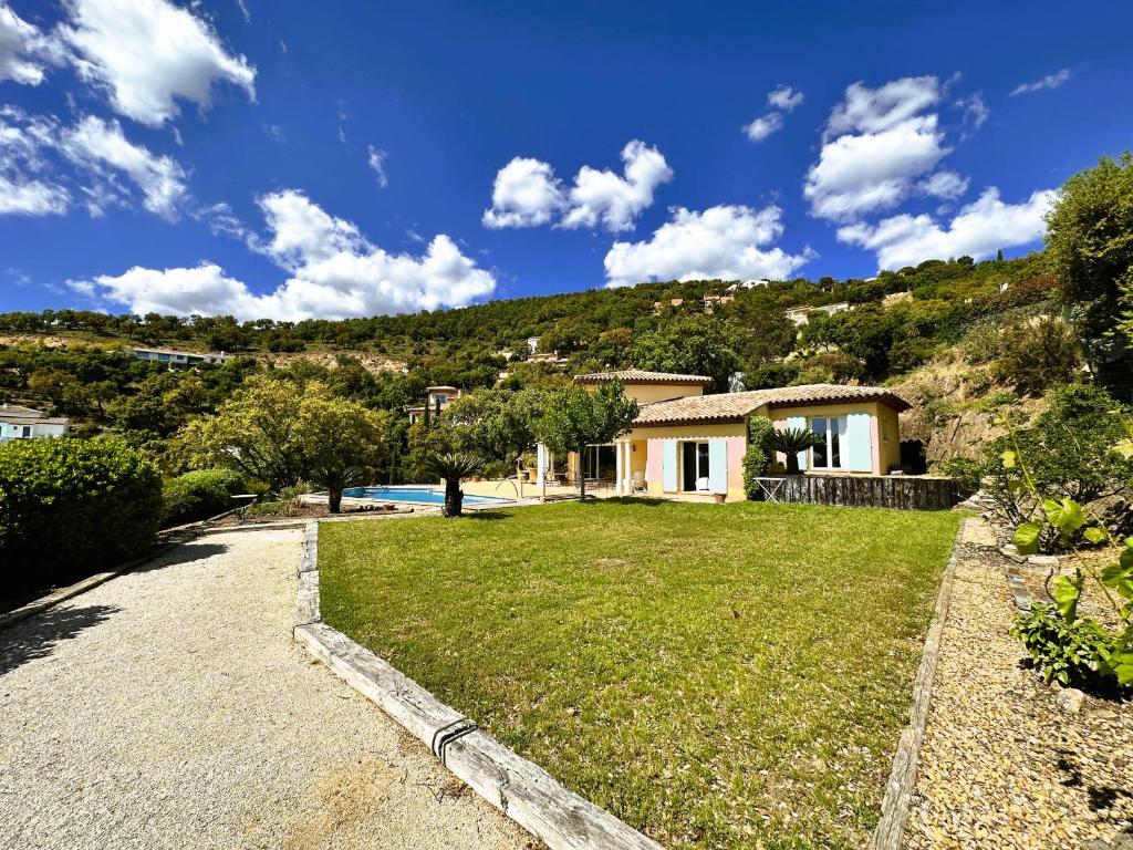 Villa Marguerite pour 10 personnes avec climatisation et vue mer avec piscine privée et chauffée à La Londe-les-Maures - 3