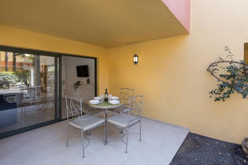 Home2Book Poolside & Terrace Retreat, Corralejo - 2