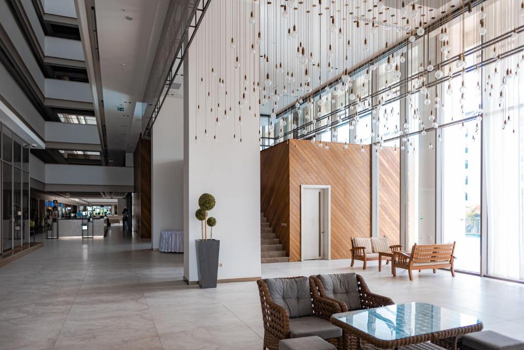 Riolavitas Resort & Spa — Hotel building in Side