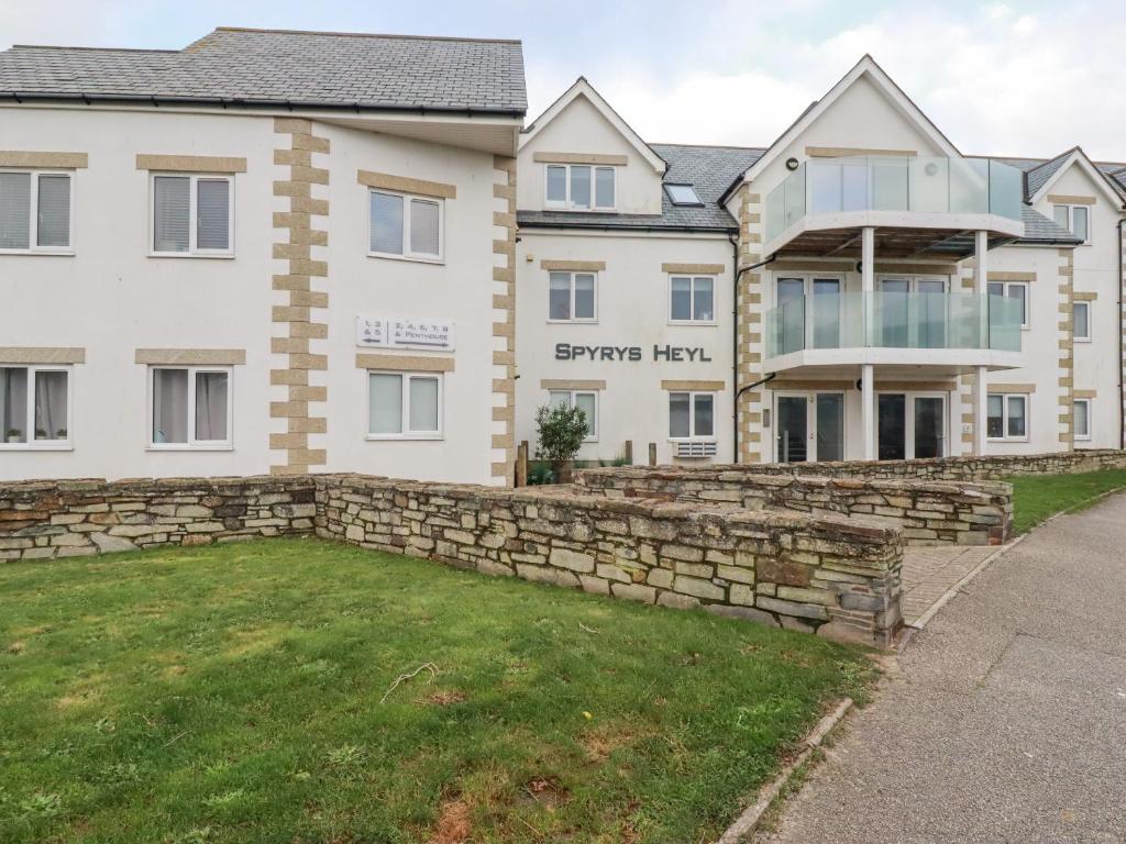 Apartment 6, Newquay