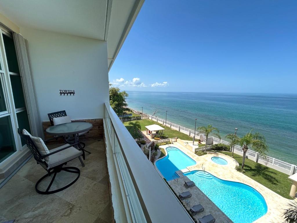Beachfront 5th floor at Pelican Reef, Rincón