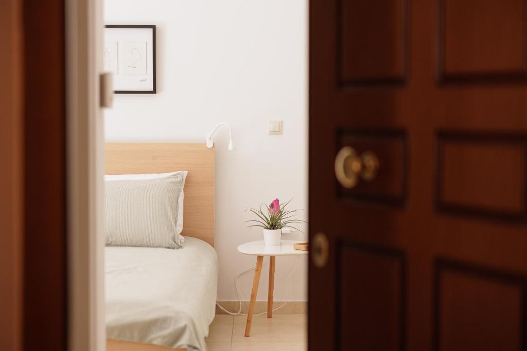 Eral Studio, Agios Rokkos