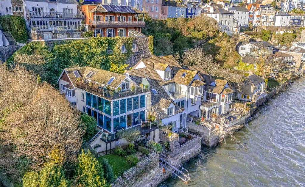 Beechcroft, Dartmouth