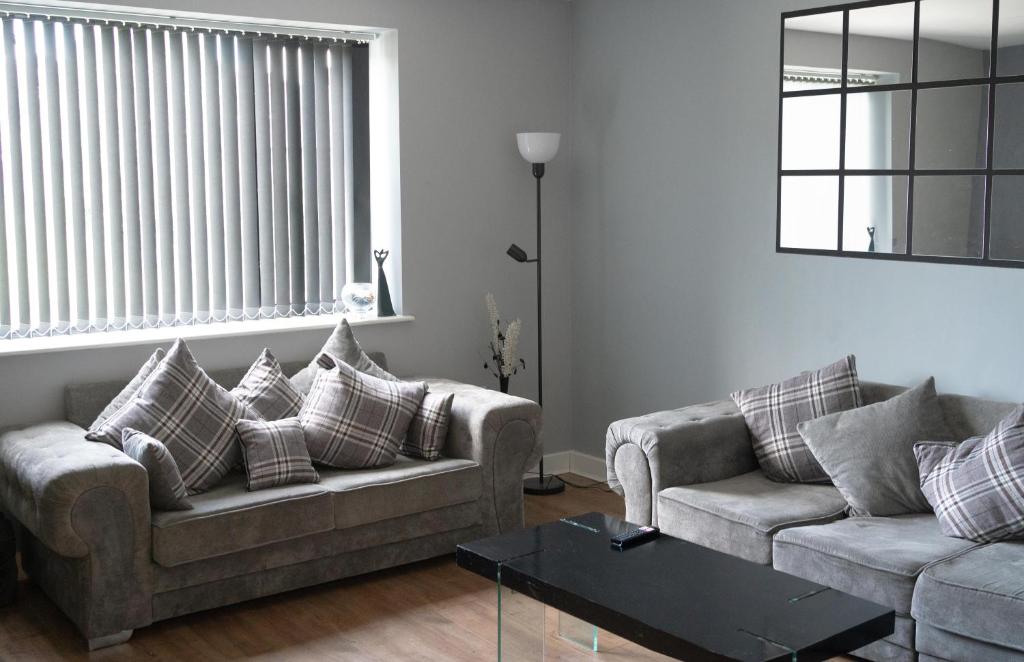 The luxe by Viennese Aparts 2 Bedroom!, Bradford