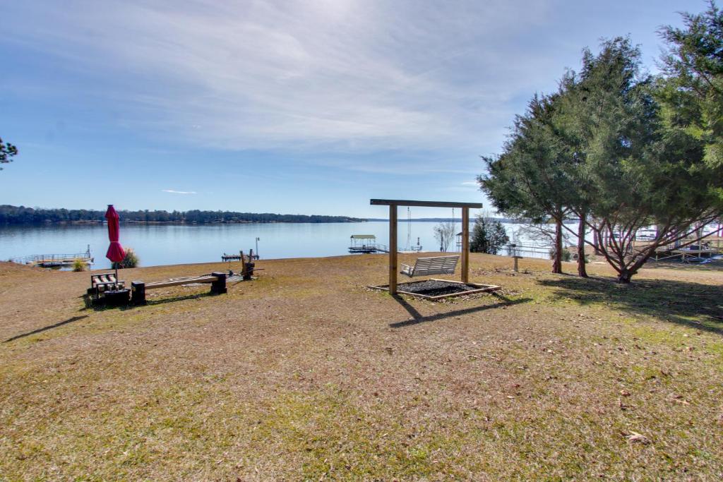 Waterfront Gem with Fire Pits and Dock in Georgetown, Georgetown