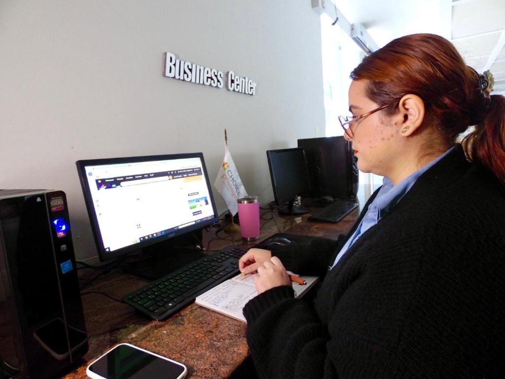 フロント・ロビー