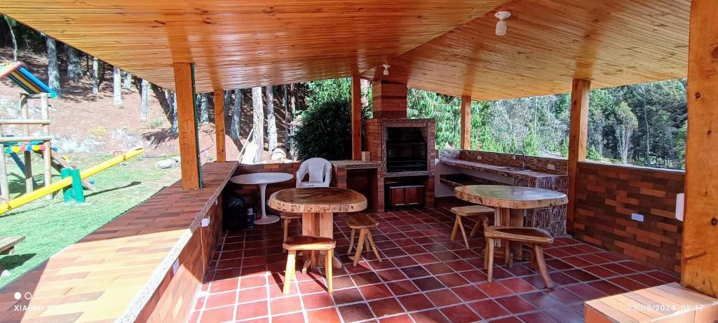 FINCA DELFOS UN PARAISO A 15 MINUTOS DE BOGOTÁ - 1