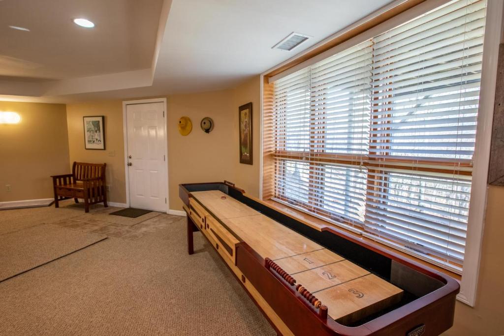 Oates Point of View, Seven Devils