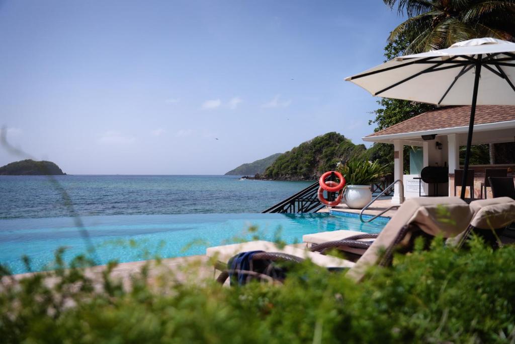 Blue Waters Inn 전용 해변