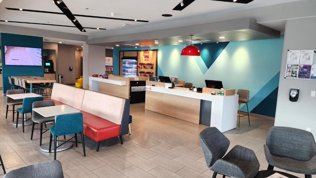 フロント・ロビー