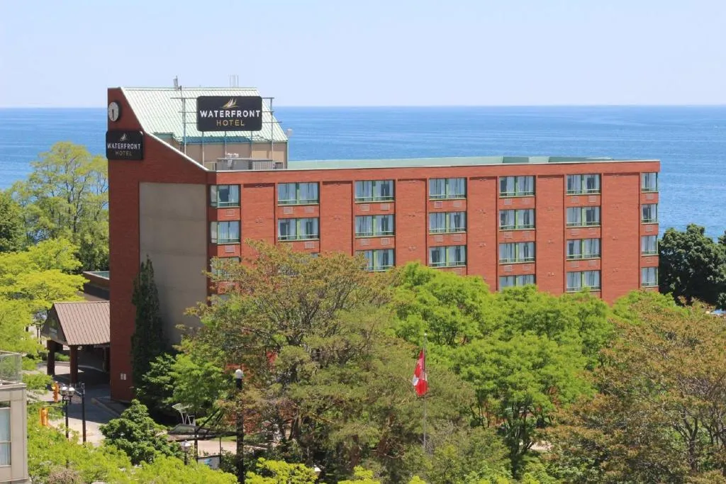 Waterfront Hotel Downtown Burlington, hotel in Burlington