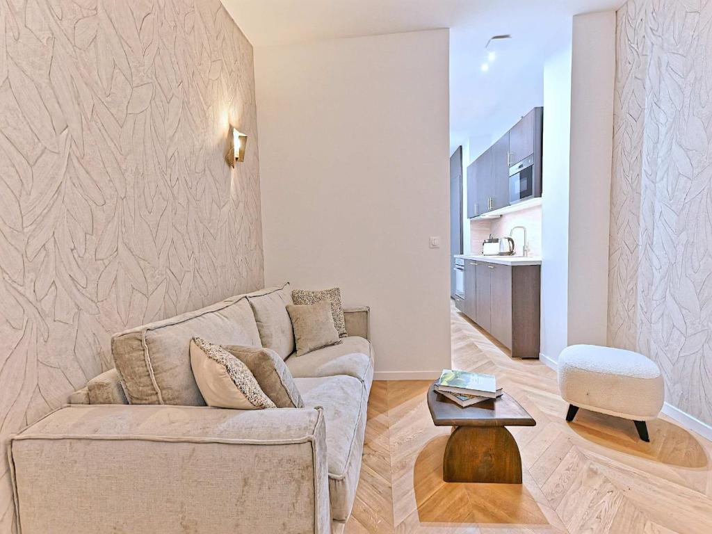 New flat with AC Porte Maillot Arc de Triomphe - 2