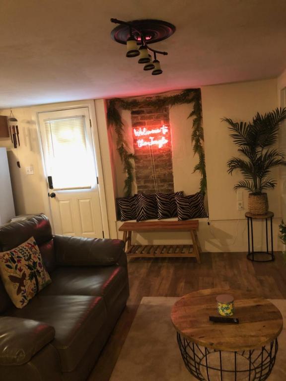 Jungle theme, New Orleans