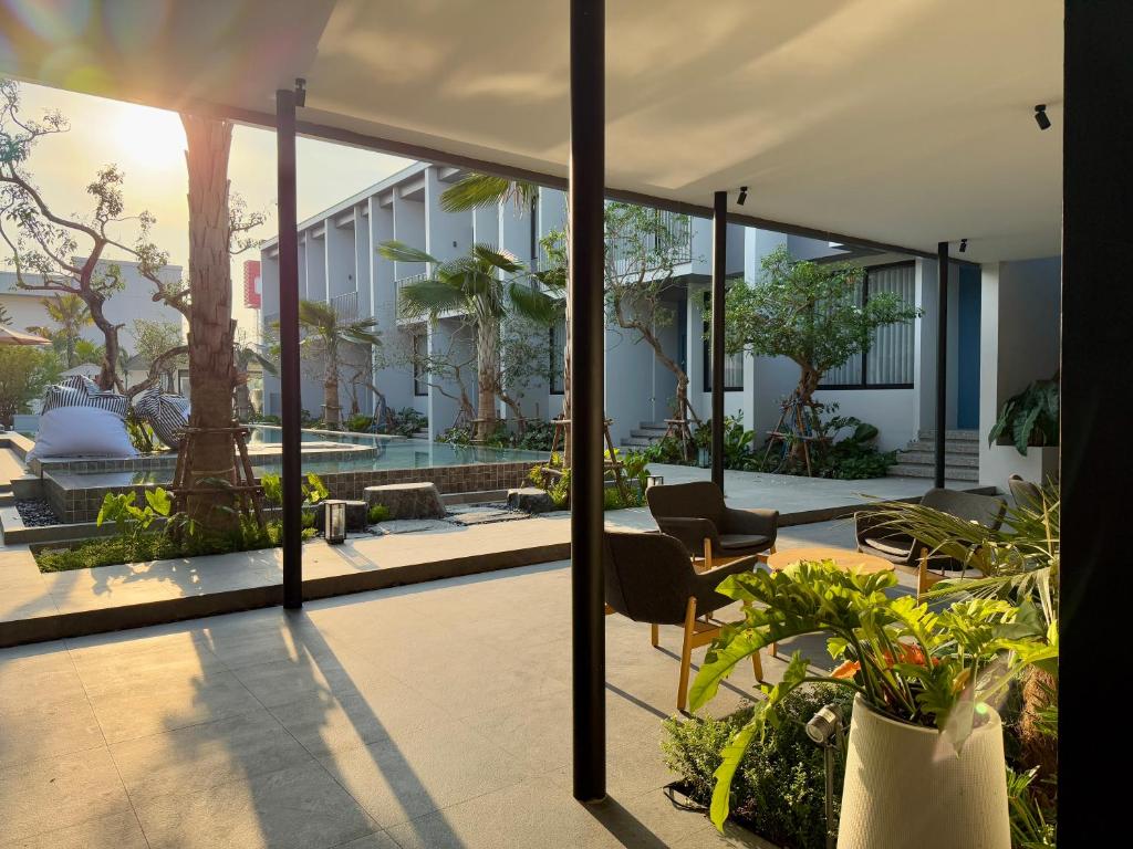 เดอะ เรสท์ โฮเทล - ประจวบคีรีขันธ์ (The Rest Hotel - Prachuab kriri khan)