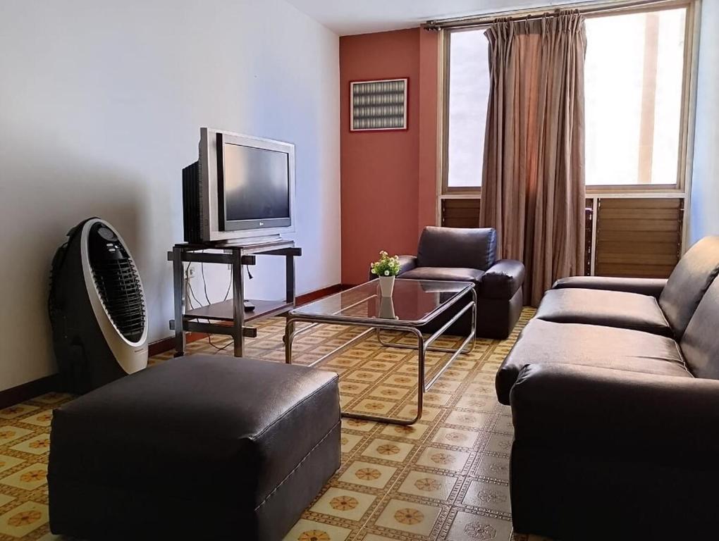 Caracas, the Best zone, super wifi, water, Roku - 4