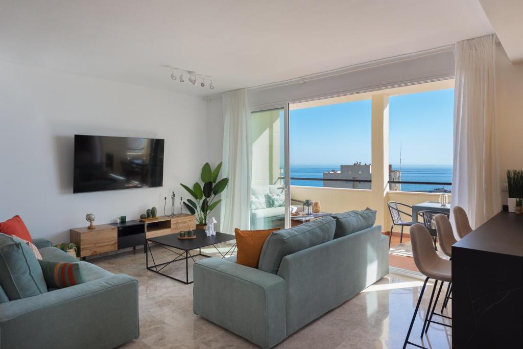 Terrace by the Sea Penthouse & Puerto de Estepona - 4