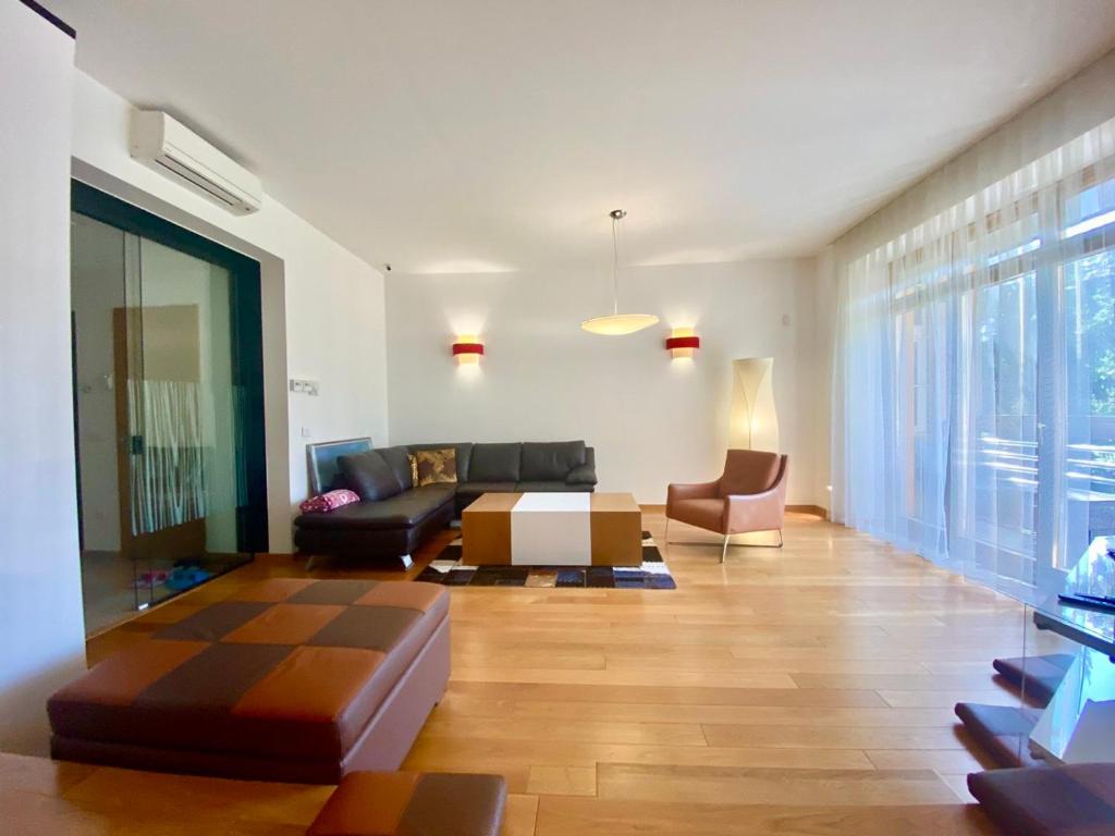 Presidential Luxe Residence - 2