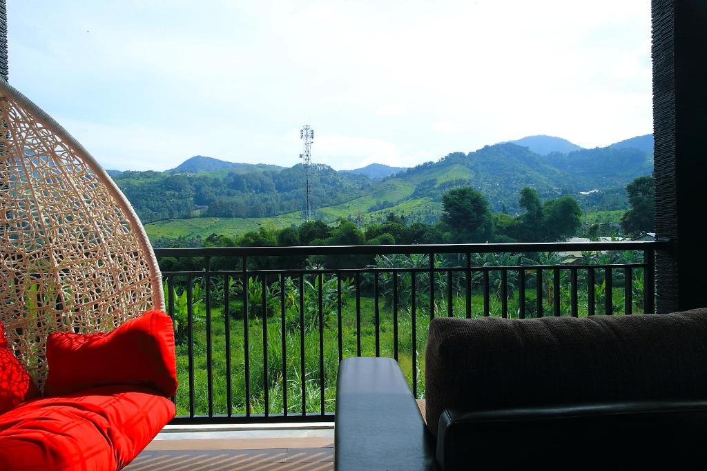 Balcony/terrace, Avilla Puncak in Puncak