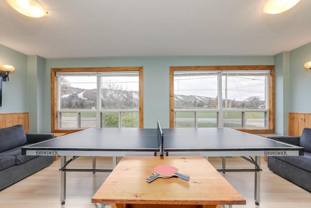 Glacial Getaway at The Blue Mountains w HTub for 18, Blue Mountains