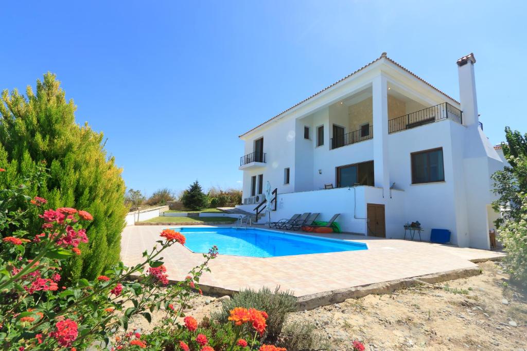 Phaedra & Orestis Villas, Kato Akourdalia