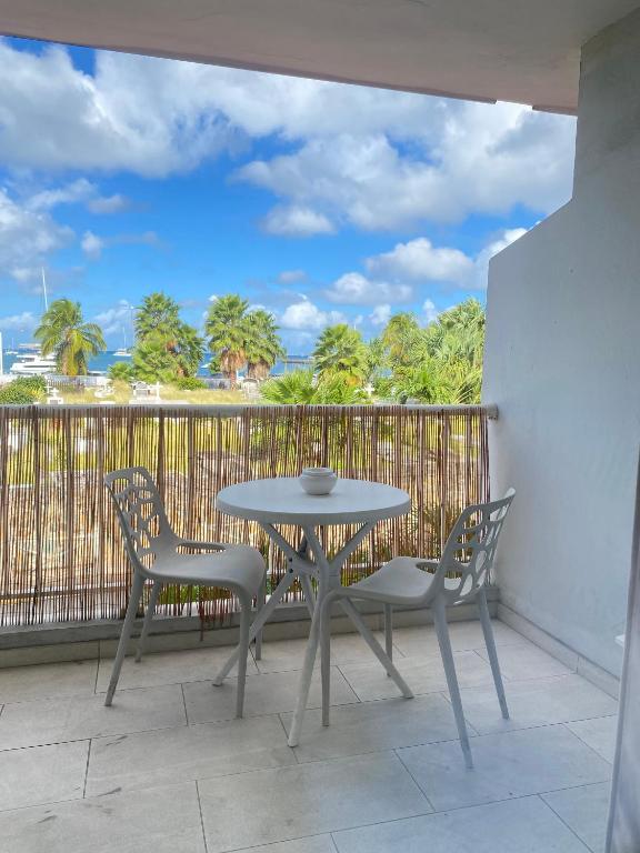 Éléa-Nore studio, Marigot