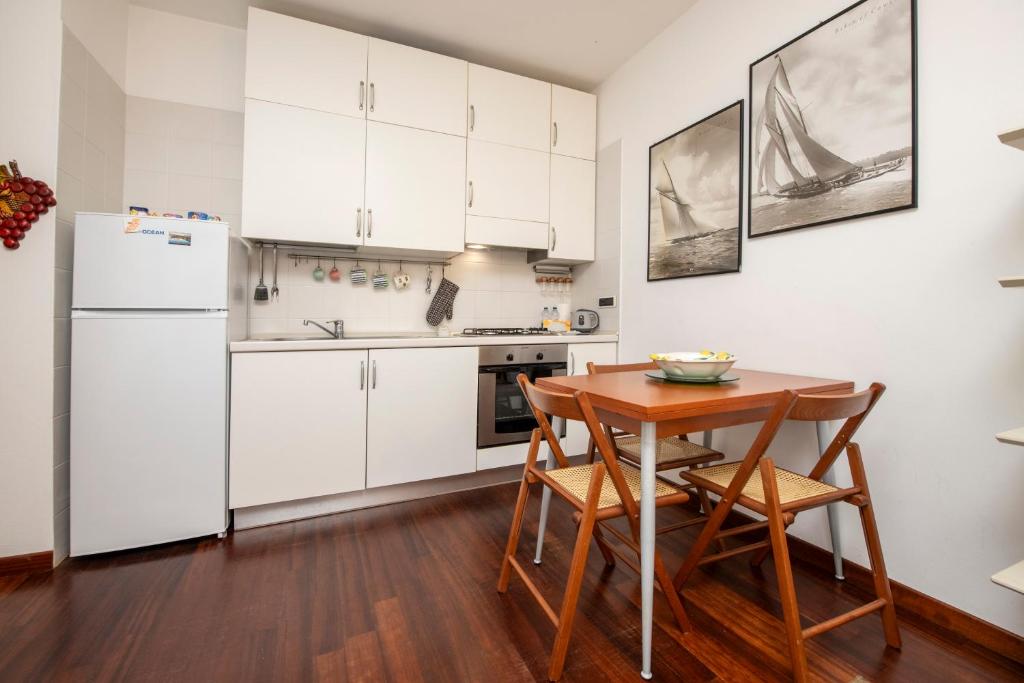 274b- Casa delle Due Baie, 10 minuti a piedi Baia del Silenzio e Centro Storico - PARCHEGGIO PRIVATO GRATIS INCLUSO - 2