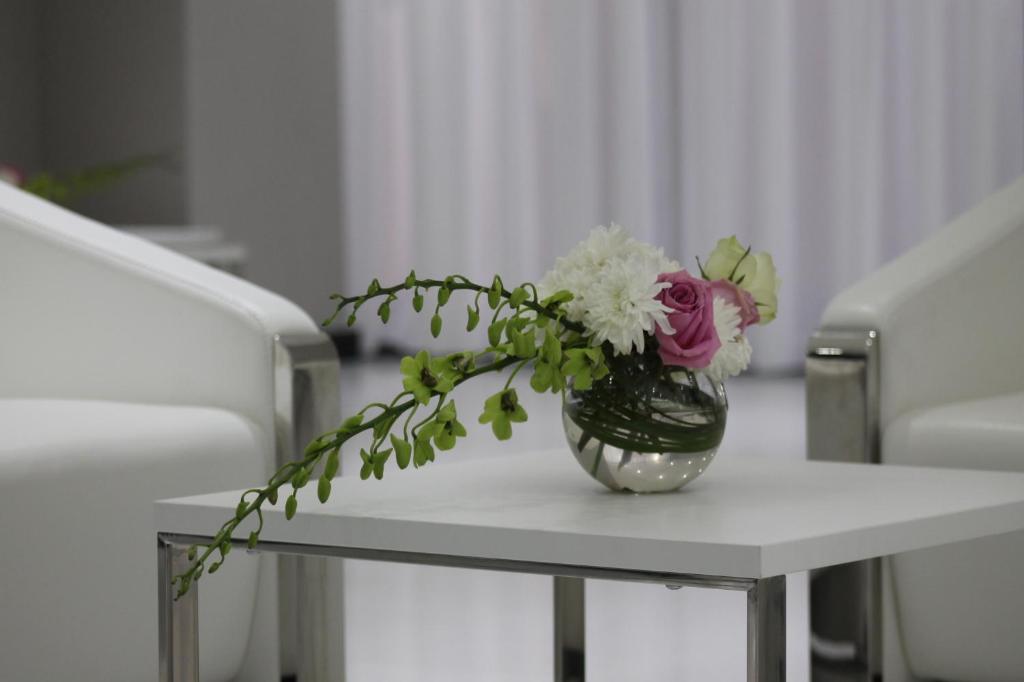 フロント・ロビー